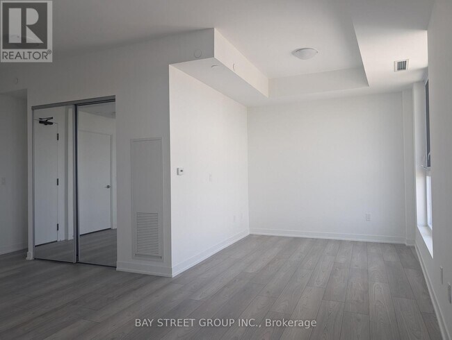 Photo du bâtiment - 474-1474 Caldari Rd