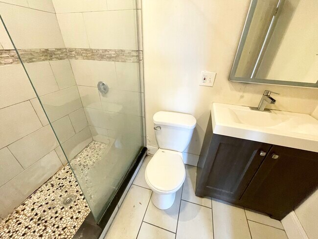 Foto del edificio - 92 L St