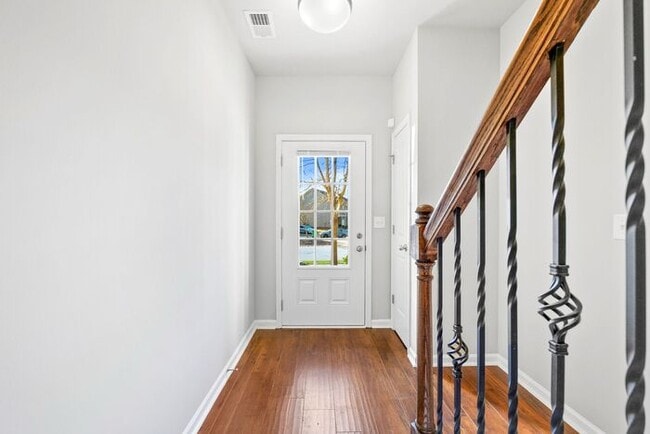 Building Photo - 5872 Taka Ln