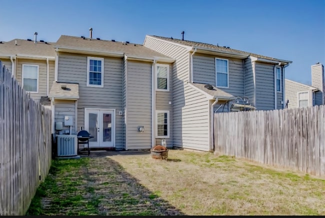 Photo - 3813 Lamplighter Ct Townhome