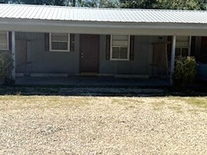 Building Photo - 43334 Happywoods Rd Ext