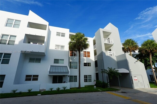 Building Photo - 2870 NE 14th Street Causeway