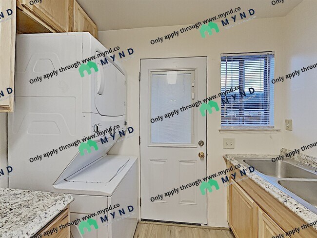 Foto del edificio - 435 Pine Meadows Dr