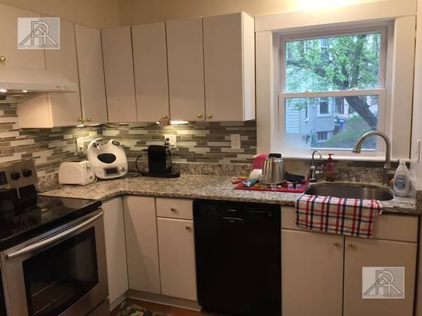 Foto del edificio - 3 bedroom in Brookline MA 02446