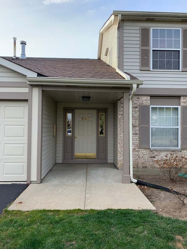 Primary Photo - 245 Crestview Dr