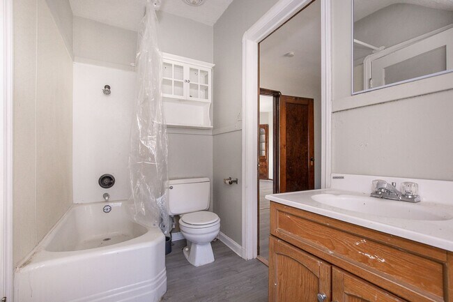 Foto del edificio - 4120 Trowbridge Ave