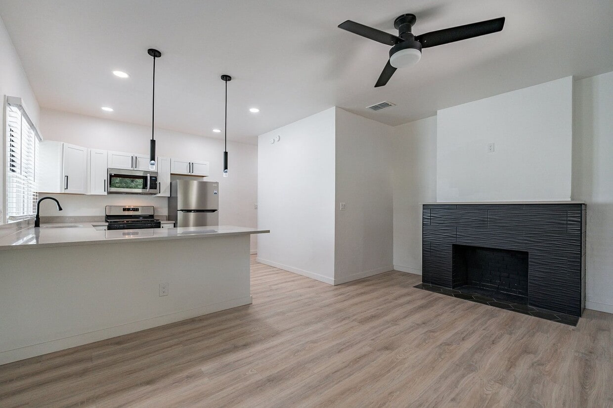 Primary Photo - 711-713 E. 5th St. ( 711-1, 711-2, 713 )