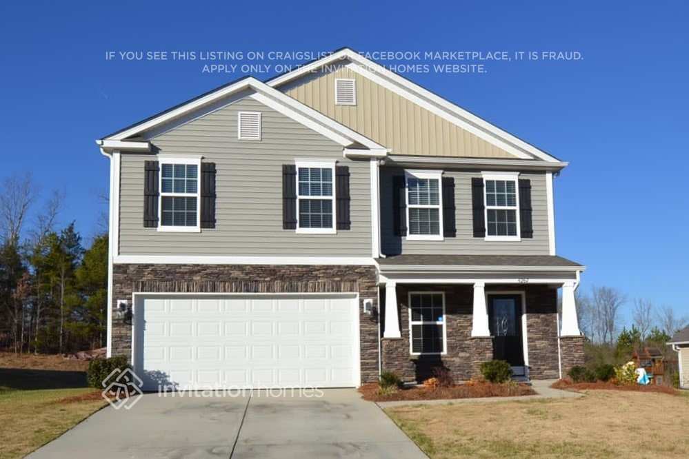 Foto principal - 4267 Tucker Chase Drive