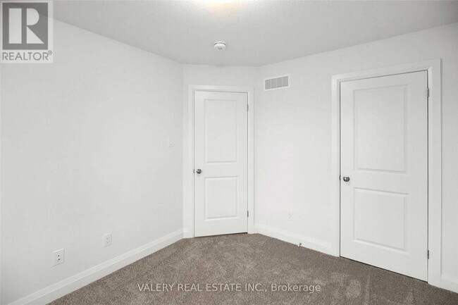 Photo du bâtiment - 9 Peachleaf Ln