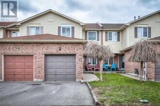 Building Photo - 87 Poolton Crescent