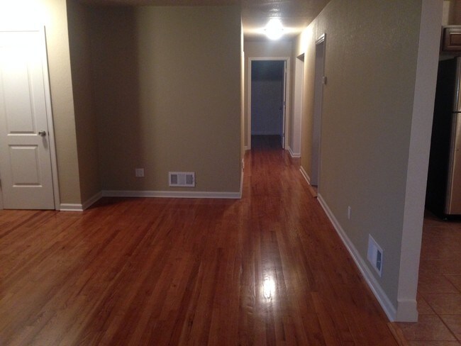 Foto del edificio - 1611 W 21st Terrace