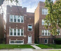 Building Photo - 8106 S Langley Ave