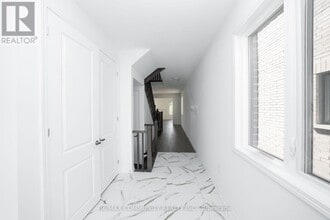 Building Photo - 3430 Braeside Wy