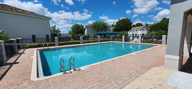 Foto del edificio - 2940 SE 15th Terrace