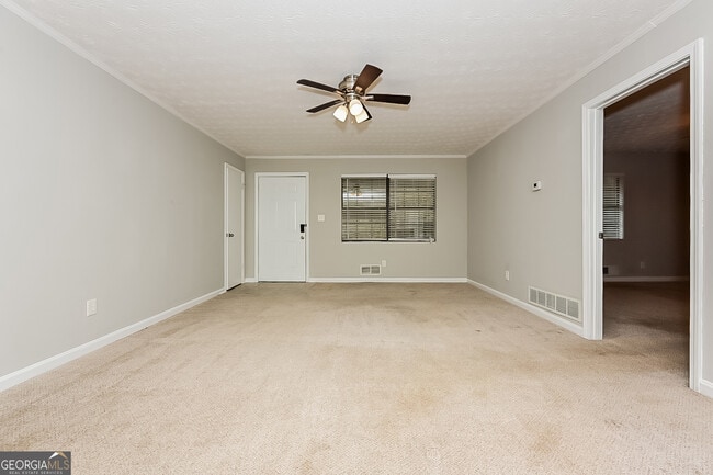 Building Photo - 105 Mt Airy Rd
