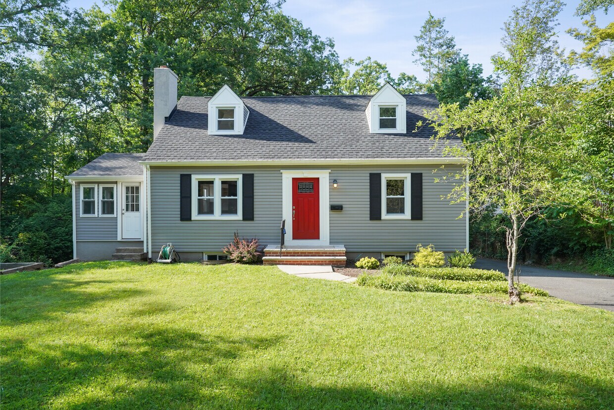 Foto principal - 51 Evergreen Rd