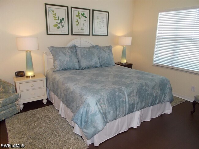 Foto del edificio - 5693 Heron Ln