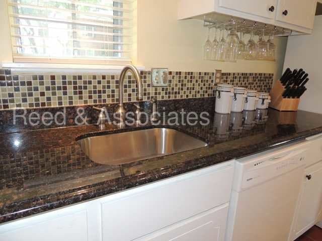 Building Photo - Updated Midtown Condo Near Cooper Young!!!
