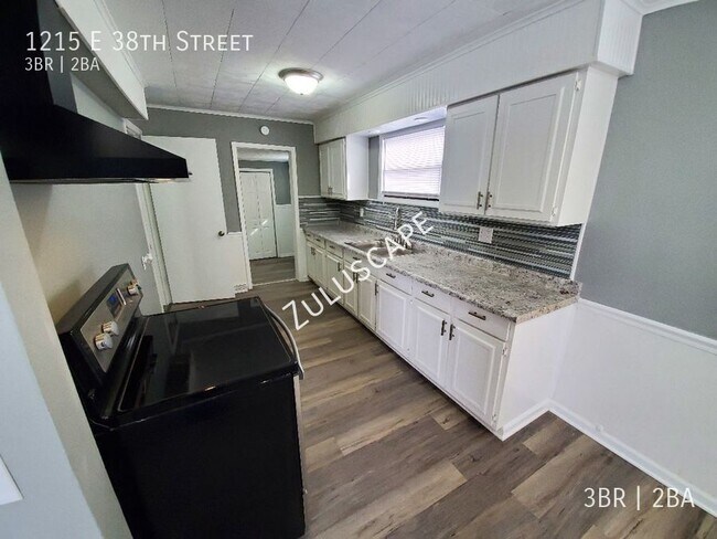 Foto del edificio - 1215 E 38th St