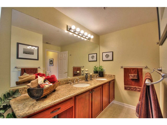 Building Photo - 2255 Showers Dr