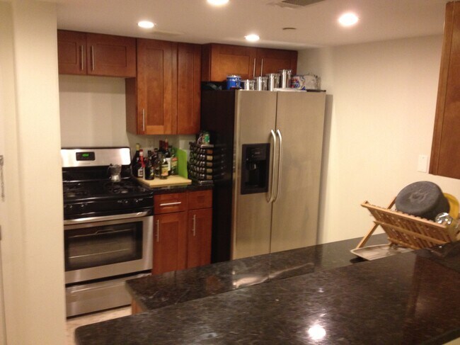 Kitchen - 898 Metropolitan Ave