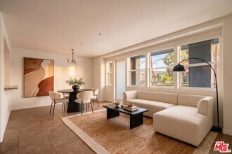 Building Photo - 7100 Playa Vista Dr