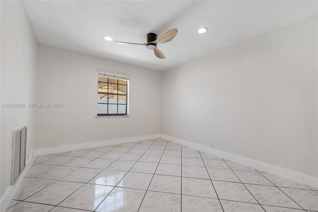 Foto del edificio - 10401 SW 199th St