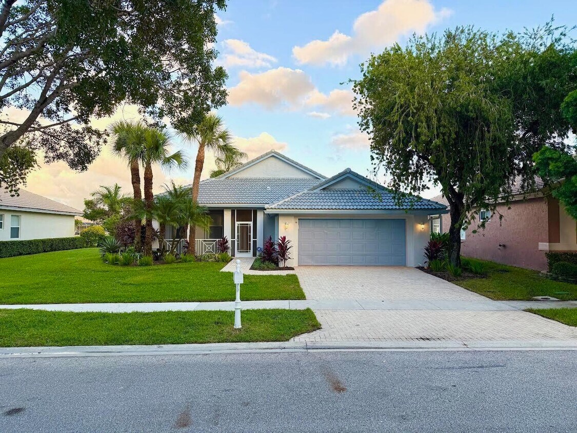 Primary Photo - 9041 Bay Harbour Cir
