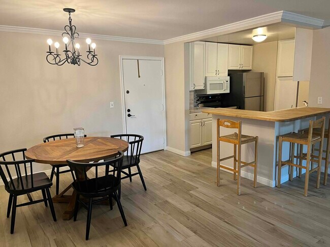 Foto del edificio - 7740 Redlands St