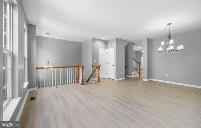 Building Photo - 43463 Laidlow St
