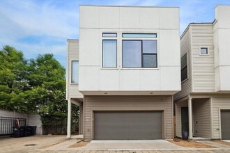 Building Photo - 614 Thornton Rd