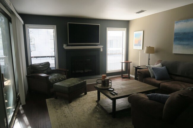 Photo - Available now! Apartment