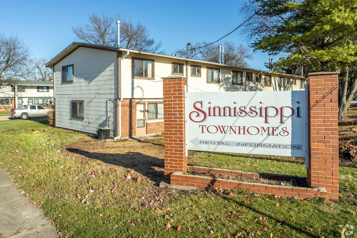 Foto principal - Sinnissippi Townhomes