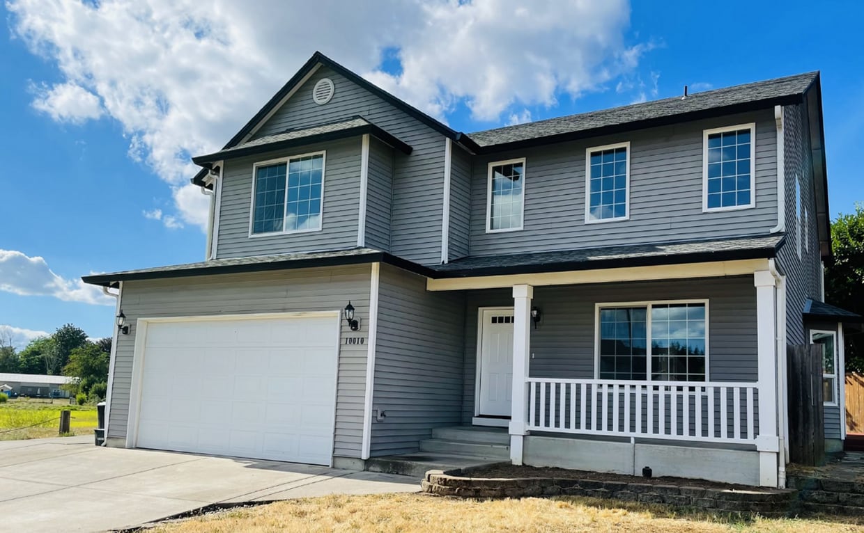 Primary Photo - Spacious 4bd/2.5ba Home w/ Potential 5th B...