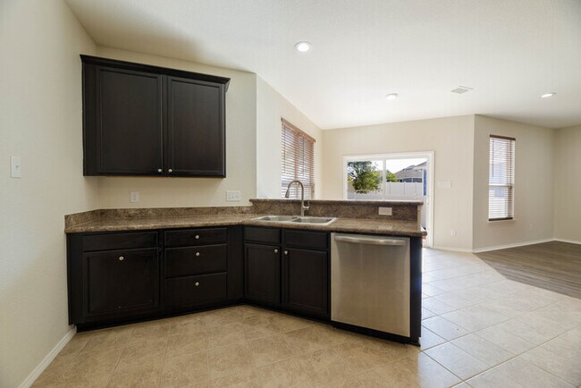 Foto del edificio - Move-in ready home in Providence Village!