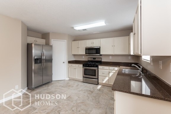 Foto del edificio - NOW AVAILABLE! 70 Juniper Ave, Los Lunas, ...