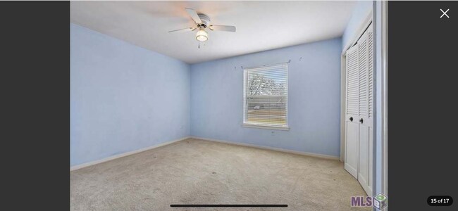 Building Photo - 10521 Sandringham Ave