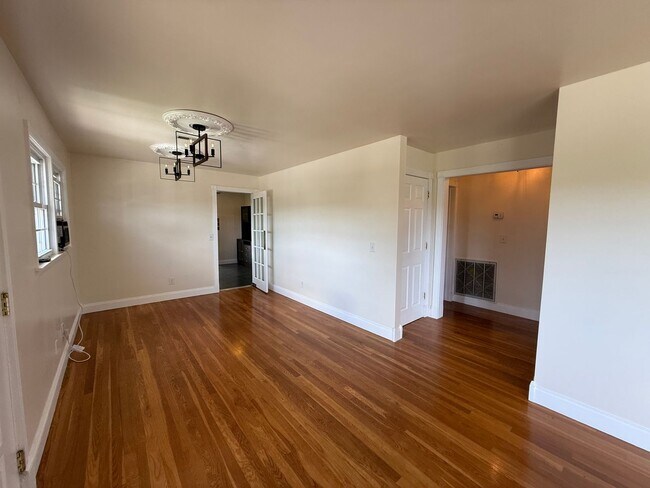 Foto del edificio - 401 Orchard Dr