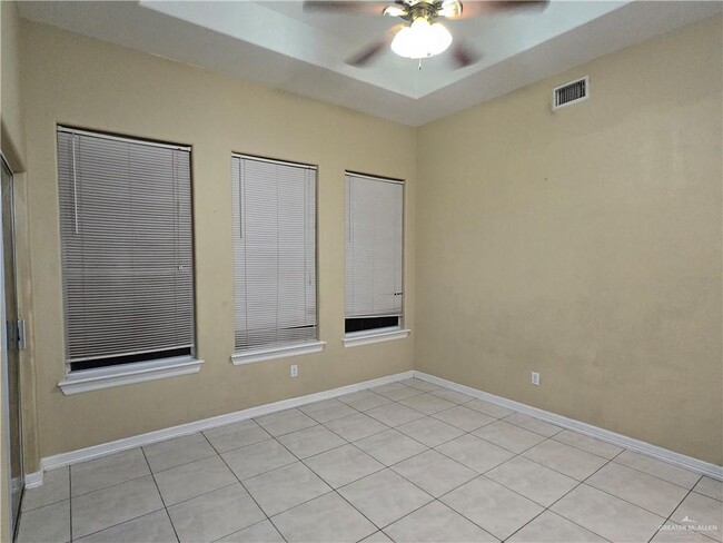 Foto del edificio - 12 S 26th St