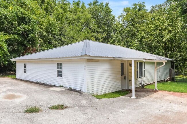 Building Photo - 108 Sharit Ln
