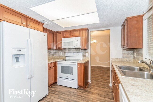 Foto del edificio - 6328 Toyota Dr