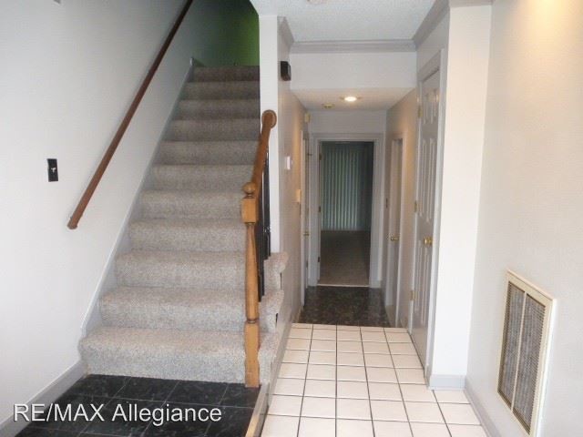 Building Photo - 3 br, 3.5 bath House - 1719 N. RIVER CREEK-JB