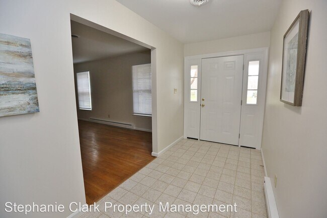 Building Photo - 5 br, 3 bath House - 813 Five Point Road