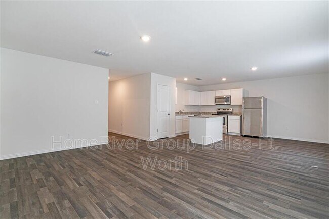 Building Photo - 1844 Sheila Dr