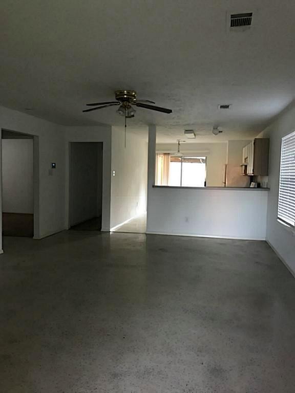 Building Photo - 1313 Bridle Path