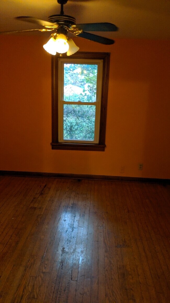 Foto del edificio - 1519 Cherry Ave NE