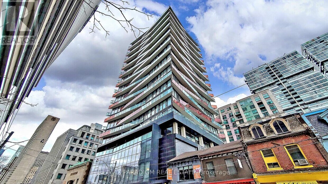 Primary Photo - 215-2215 Queen St W