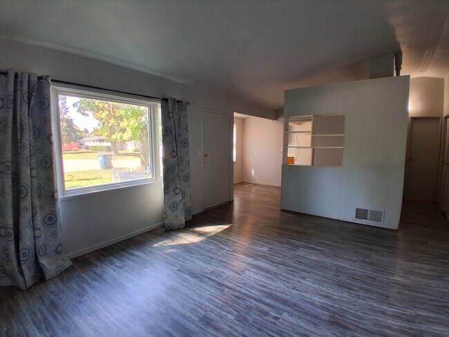 Foto del edificio - 1207 Griggs St