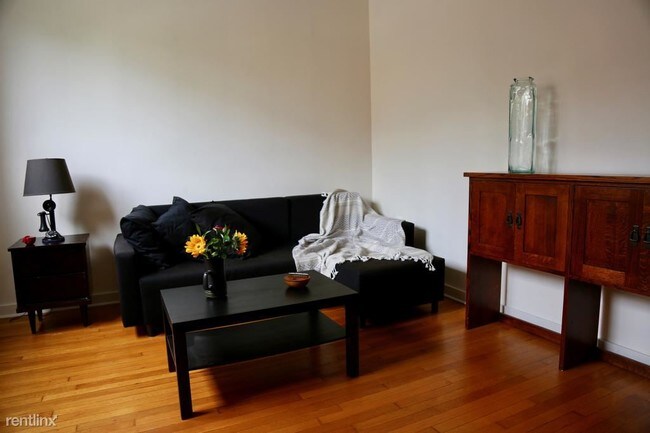 Foto del edificio - 2827 15th St NW