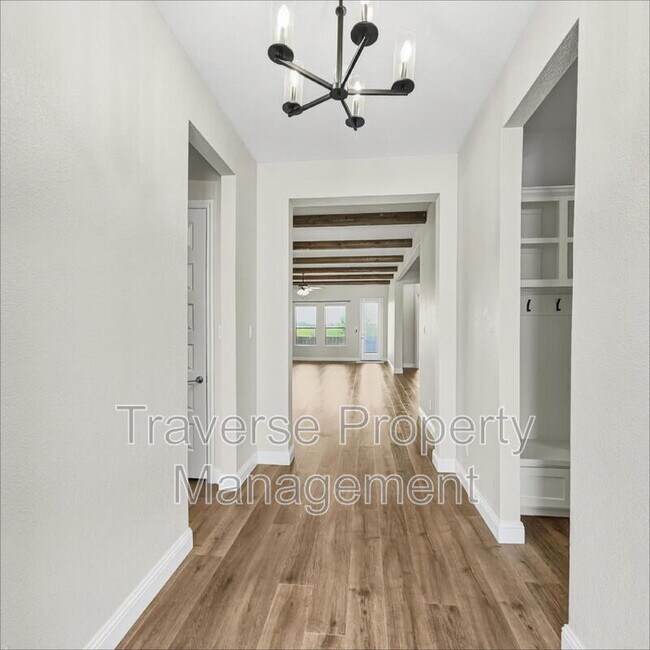 Foto del edificio - 1073 Fleetwood Dr